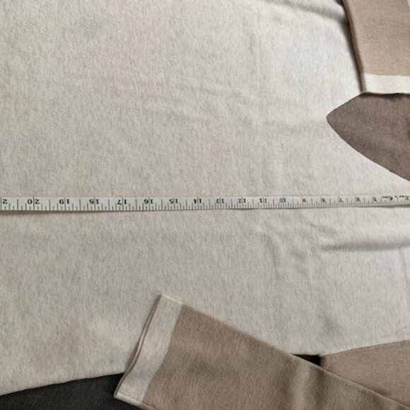 Neutral three-tone sweater - Picture 7 of 10